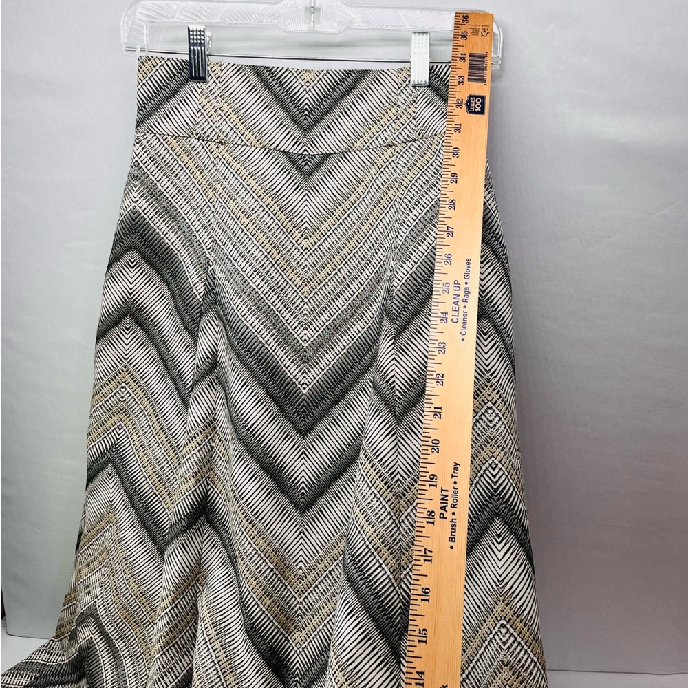 Elegant Chevron A-Line Skirt in Gray and Cream - Picture 7 of 8